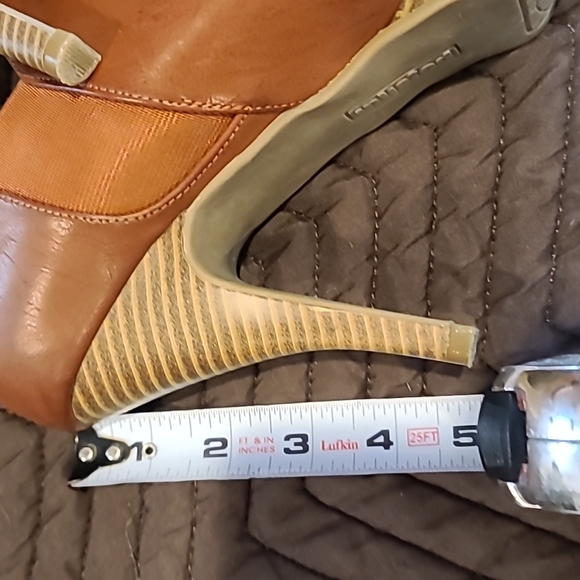 Shoes - Picture 4 of 4